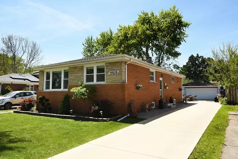 14828 Saint Louis Ave, Midlothian, IL 60445