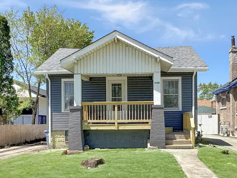 1438 S 21st Ave, Maywood, IL 60153