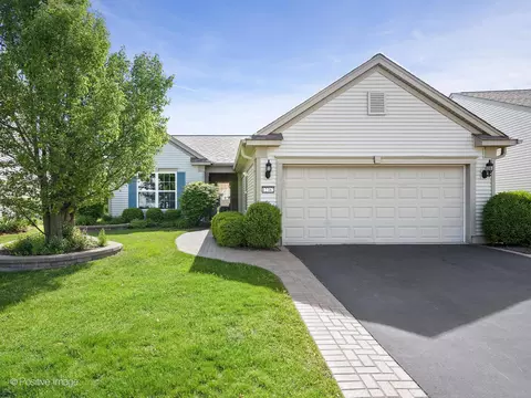 12382 Scarlet Dr, Huntley, IL 60142