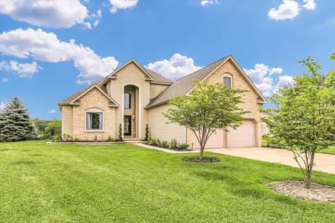 3 Doane Dr, Mansfield, IL 61854
