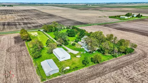 22386 N 3400 East Rd, Emington, IL 60934