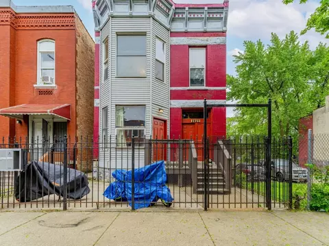 2823 W Flournoy St, Chicago, IL 60612