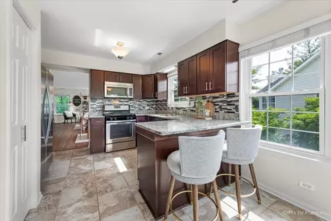Kitchen - 1446 Georgetown Dr, Batavia, IL 60510 photo 1 of 3