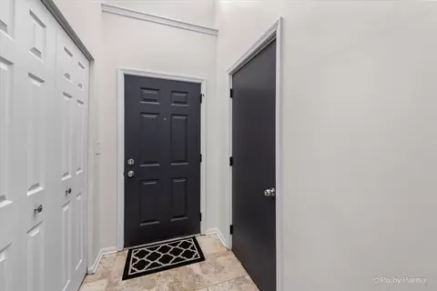 Entry Way - 1446 Georgetown Dr, Batavia, IL 60510 photo 3 of 3