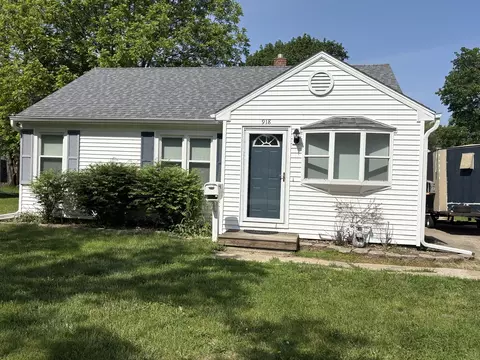 918 N 11th St, Rochelle, IL 61068