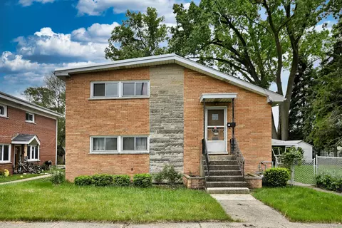 10009 W Fullerton Ave, Melrose Park, IL 60164