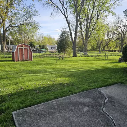 Exterior - 6 Johnson St, East Dundee, IL 60118 photo 3 of 7