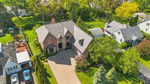 View/Area - 610 Greendale Rd, Glenview, IL 60025 photo 1 of 2