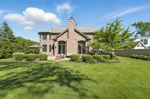 Exterior - 610 Greendale Rd, Glenview, IL 60025 photo 3 of 6