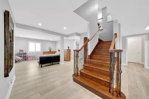 Entry Way - 610 Greendale Rd, Glenview, IL 60025 photo 3 of 3