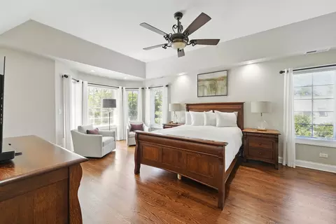 Bedroom - 610 Greendale Rd, Glenview, IL 60025 photo 1 of 6