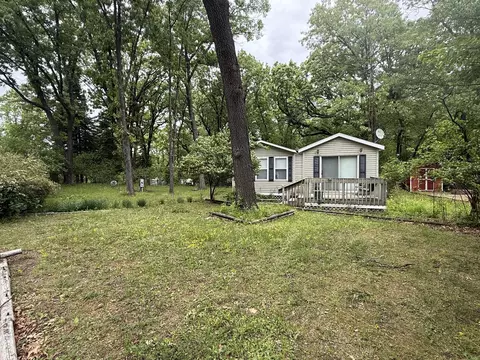 27-105 106 Woodhaven Lks, Sublette, IL 61367