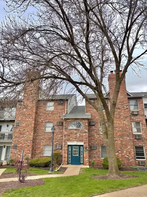 4316 W Shamrock Ln #3C, Mchenry, IL 60050