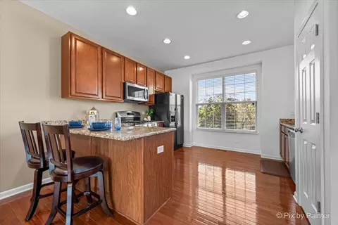 1007 Alberta Rd, Elgin, IL 60124 photo 6