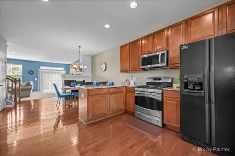 1007 Alberta Rd, Elgin, IL 60124 photo 5