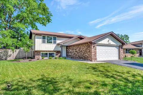14642 S Cricketwood Ct, Homer Glen, IL 60491