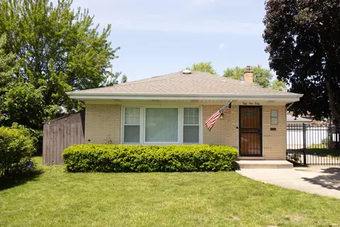 5940 W 88th Pl, Oak Lawn, IL 60453