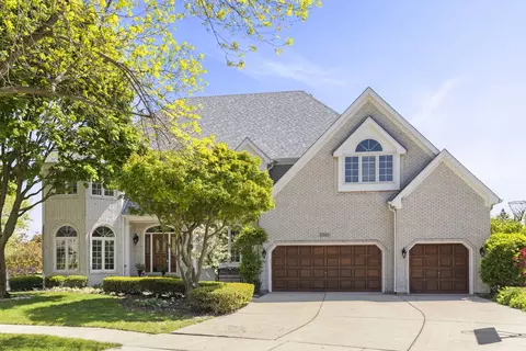 3208 Plantation Ct, Naperville, IL 60564
