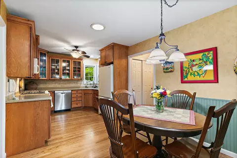 19 Greenridge Rd, Elgin, IL 60120 photo 9