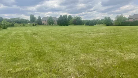 5008 Smokethorn Trl, Belvidere, IL 61008
