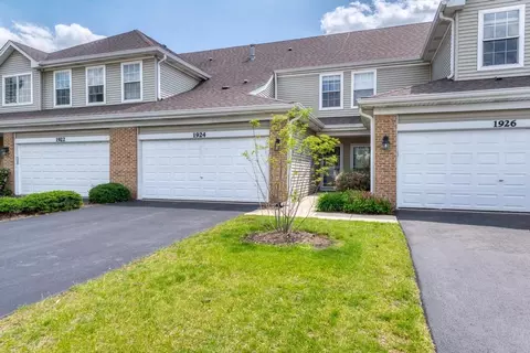 1924 Golden Gate Ln, Naperville, IL 60563