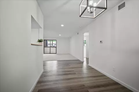 824 Mcgregor St #4, Bloomington, IL 61701 photo 7