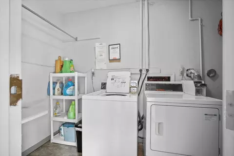 824 Mcgregor St #4, Bloomington, IL 61701 photo 23