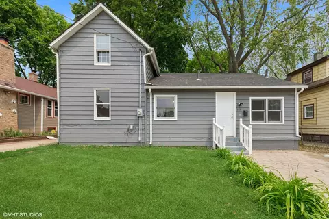 413 N Poplar St, Waukegan, IL 60085