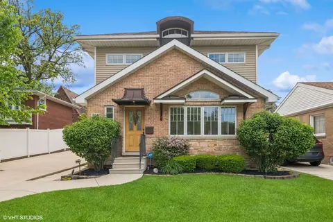 914 Meadowcrest Rd, La Grange Park, IL 60526