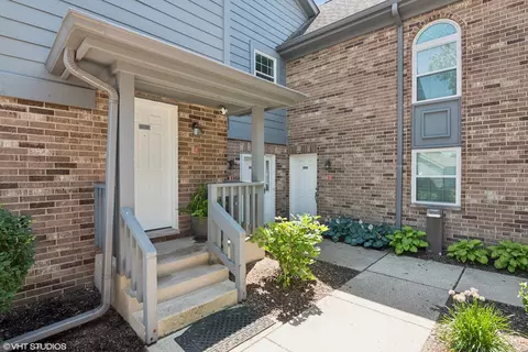 23 Foxcroft Rd #235, Naperville, IL 60565 photo 2