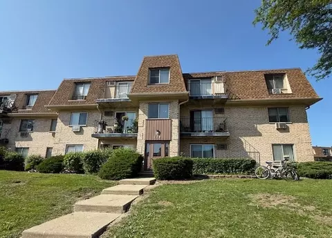 216 Shorewood Dr #2C, Glendale Heights, IL 60139
