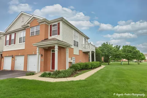 4219 Savoy Ln #4219, Mchenry, IL 60050