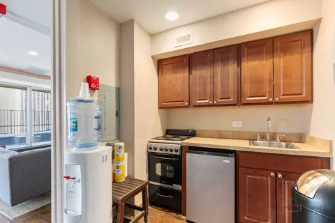 201 E Chestnut St #3C, Chicago, IL 60611 photo 27