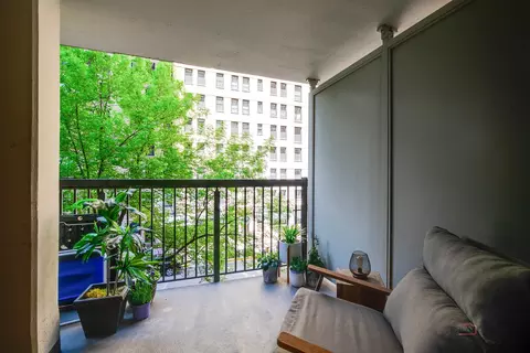 201 E Chestnut St #3C, Chicago, IL 60611 photo 10
