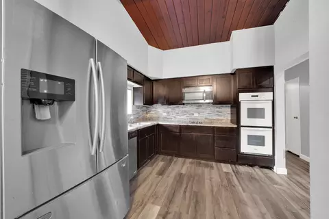 Kitchen - 15300 Parkside Dr, Markham, IL 60428 photo 1 of 2
