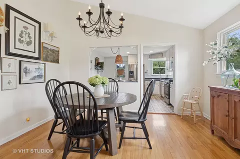 Dining - 3105 Harrison St, Glenview, IL 60025 photo 2 of 2