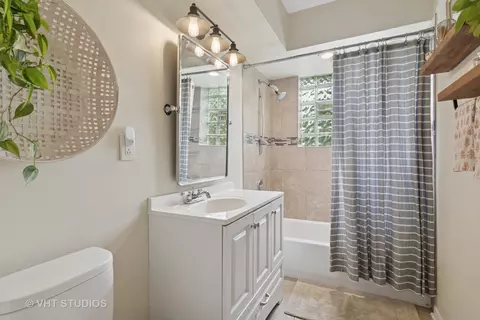 Bath - 3105 Harrison St, Glenview, IL 60025 photo 1 of 2