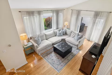 Living - 3105 Harrison St, Glenview, IL 60025 photo 2 of 2