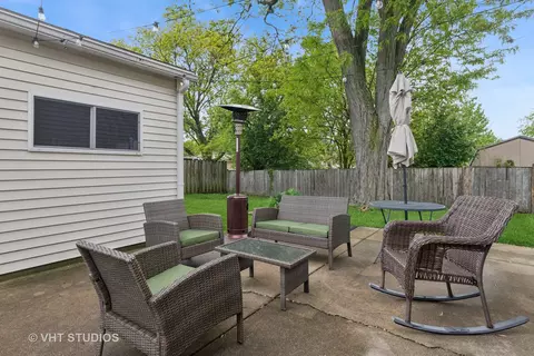 Exterior - 3105 Harrison St, Glenview, IL 60025 photo 2 of 5