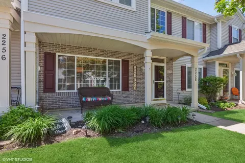 2258 Reflections Dr #2258, Aurora, IL 60502