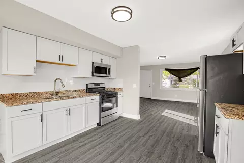 Kitchen - 232 Camden Dr, Steger, IL 60475 photo 1 of 2