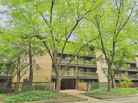 5600 Hillcrest Ln #2L, Lisle, IL 60532