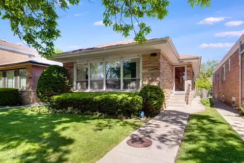 6147 N Harding Ave, Chicago, IL 60659