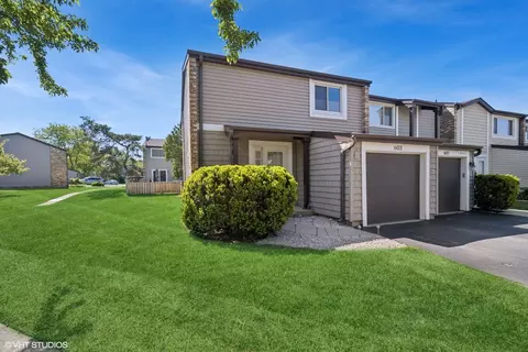 603 Barberry Ln, Wheeling, IL 60090