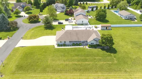 View/Area - 2665 Pine Tree Turn, Kankakee, IL 60901 photo 6 of 7