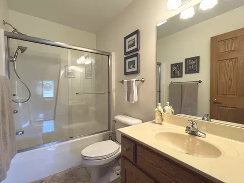 Bath - 2665 Pine Tree Turn, Kankakee, IL 60901 photo 3 of 5