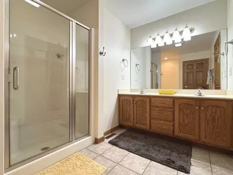 Bath - 2665 Pine Tree Turn, Kankakee, IL 60901 photo 1 of 5