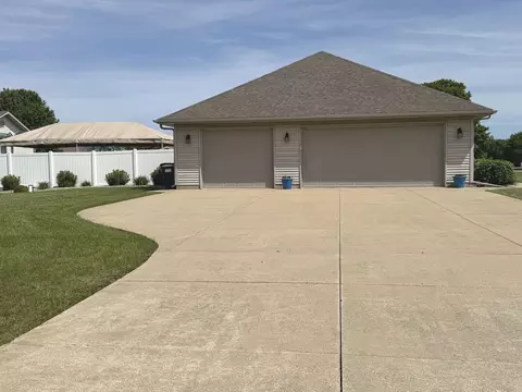 Exterior - 2665 Pine Tree Turn, Kankakee, IL 60901 photo 3 of 14