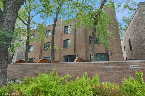 3759 N Kenmore Ave #A, Chicago, IL 60613