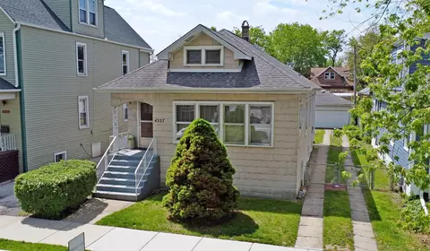 4327 W Henderson St, Chicago, IL 60641